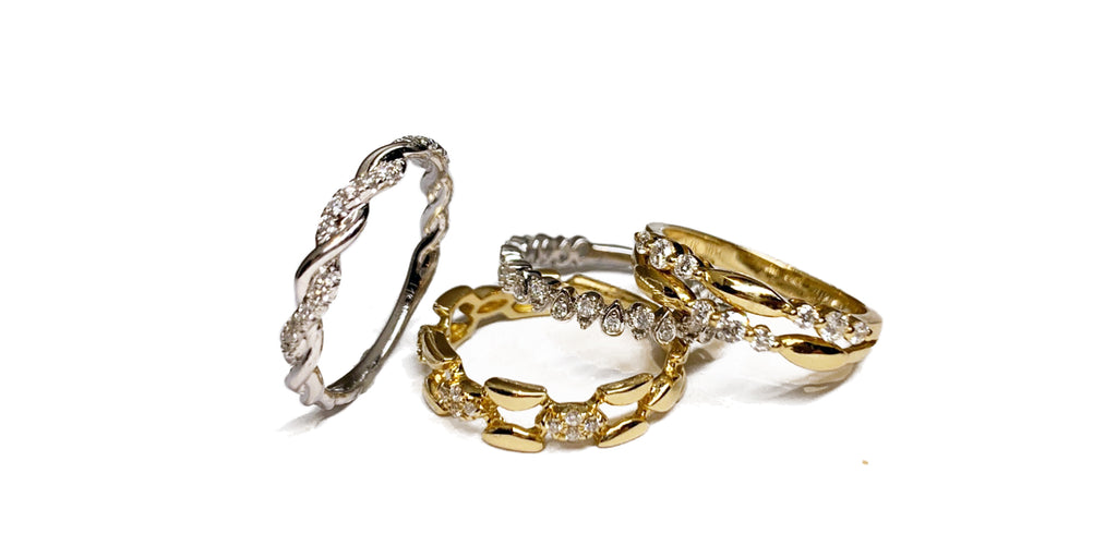 14k gold beaded clover diamond stackable ring SR45046