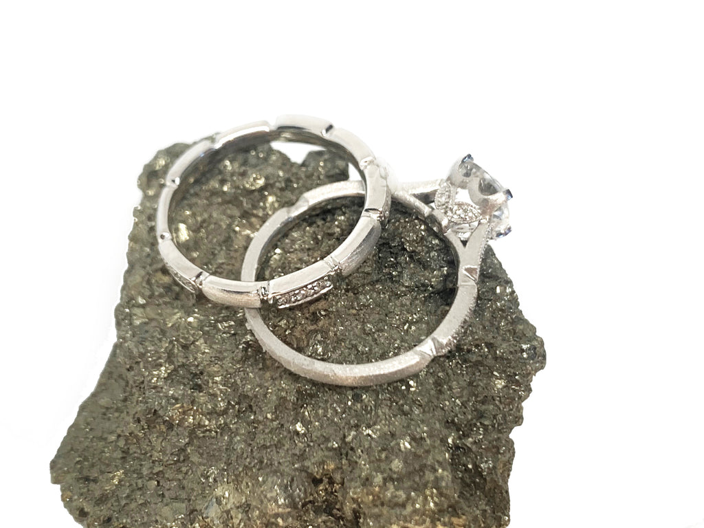 14K Brushed Gold Round White Topaz Engagement Ring MR45158