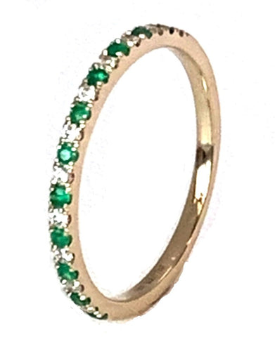 14k Gold Delicate Diamond Wedding Band MR31592W