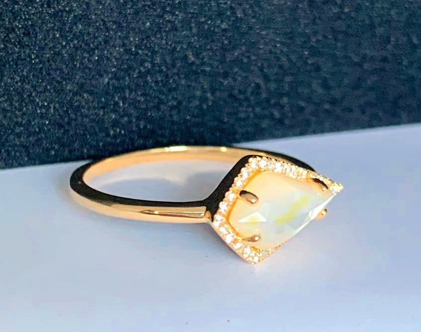 14k gold art deco inspired kite mother of pearl & diamond fashion ring MR27586MP