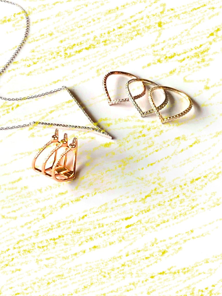 14k Gold V Shape Diamond Stack Ring R549