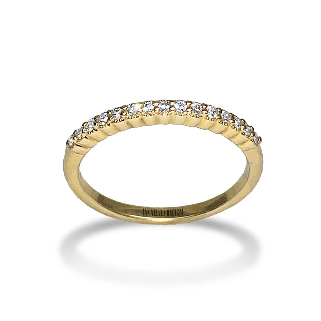 Alianza de boda con diamantes delicados en oro de 14k MR31590W