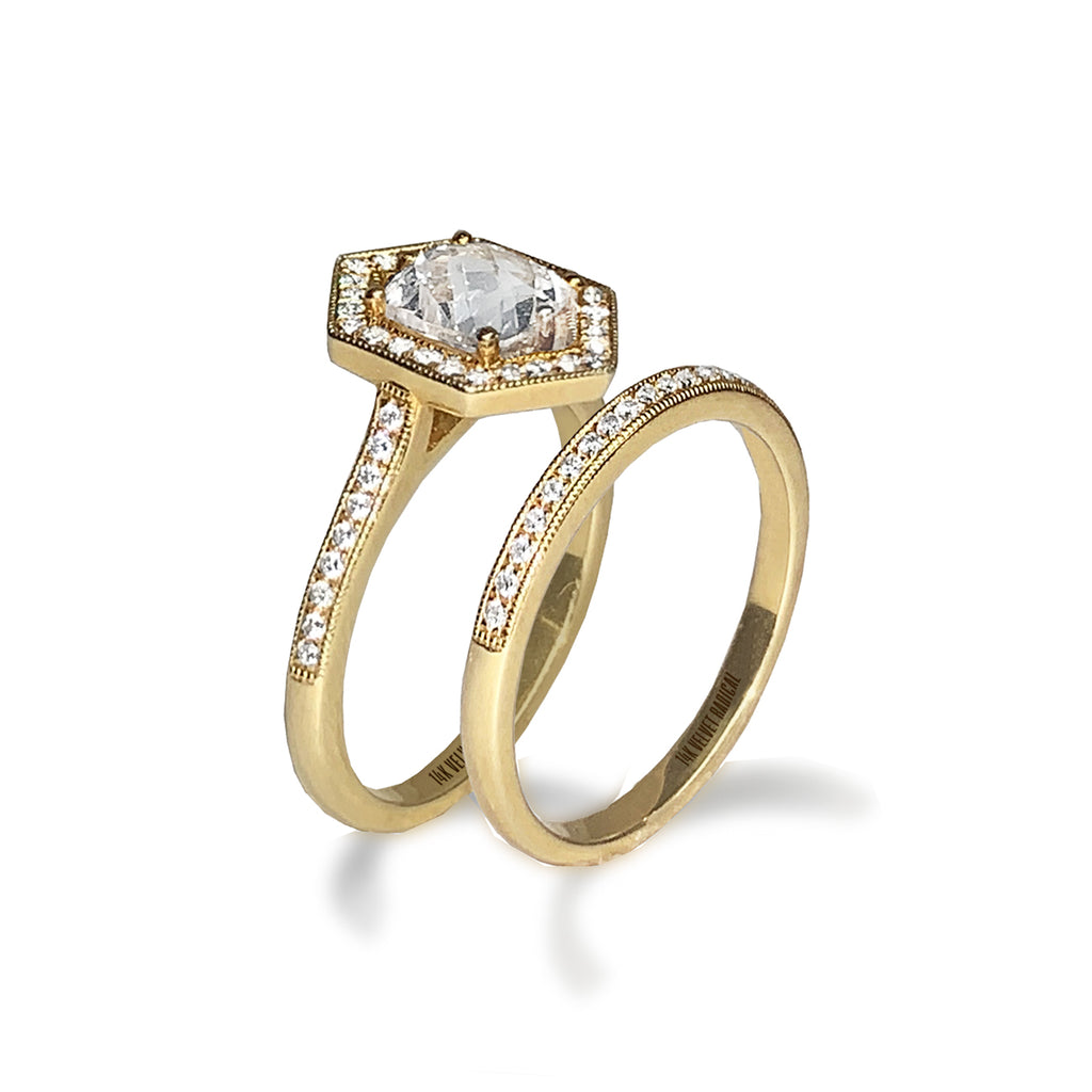 Alianza de boda con diamantes delicados en oro de 14 k MR31592W