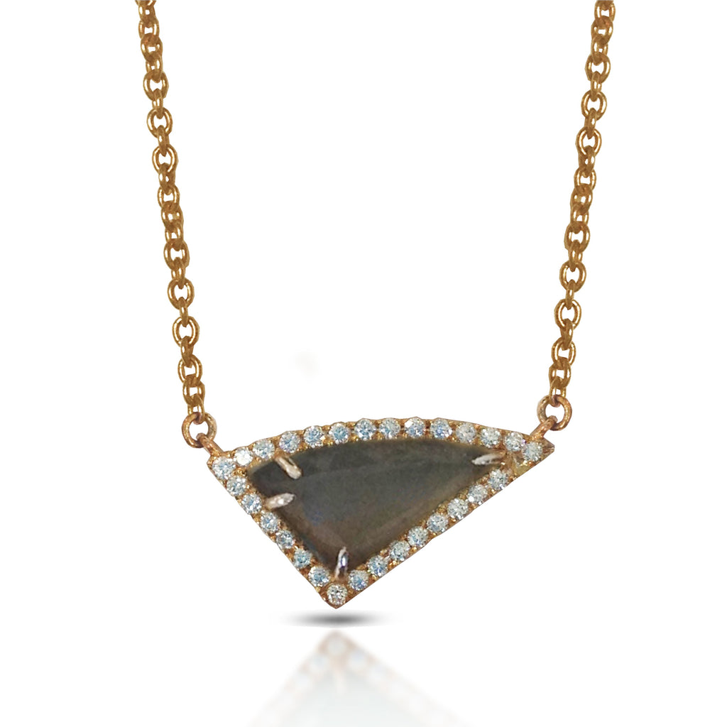 Collar de piedra lunar gris con triángulo irregular de diamantes en oro de 14 quilates ON1GYM