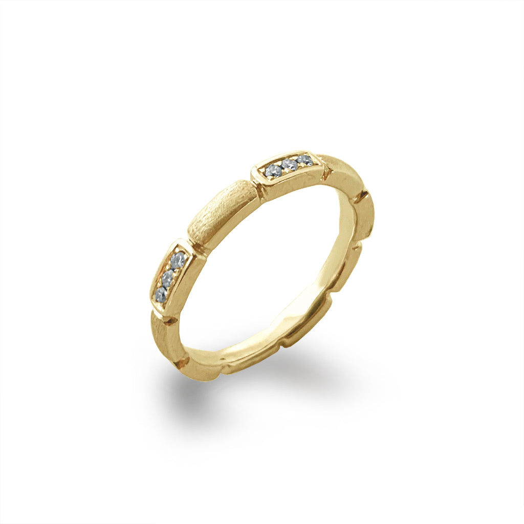 Aliança de diamante em ouro escovado 14K pilha anel SR45161